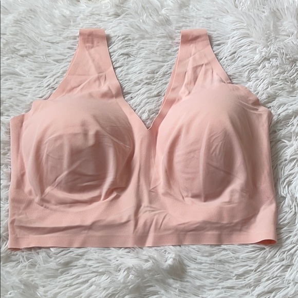 True & Co True body v-neck wireless bra - Picture 3 of 8